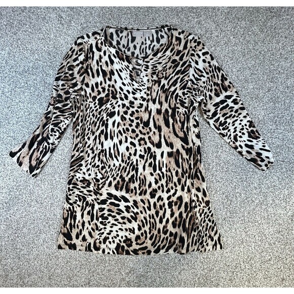 Chico's Tops - Chico's V-Neck  Leopard/Animal Print  Mob Wife  top Women's‎ sz 0 / US sz 4/6
